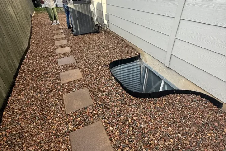 Front yard & walkway