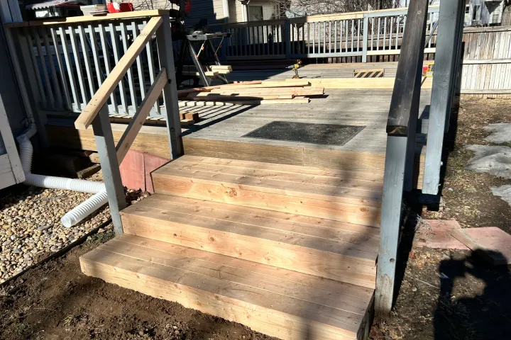 Deck railing & stairs