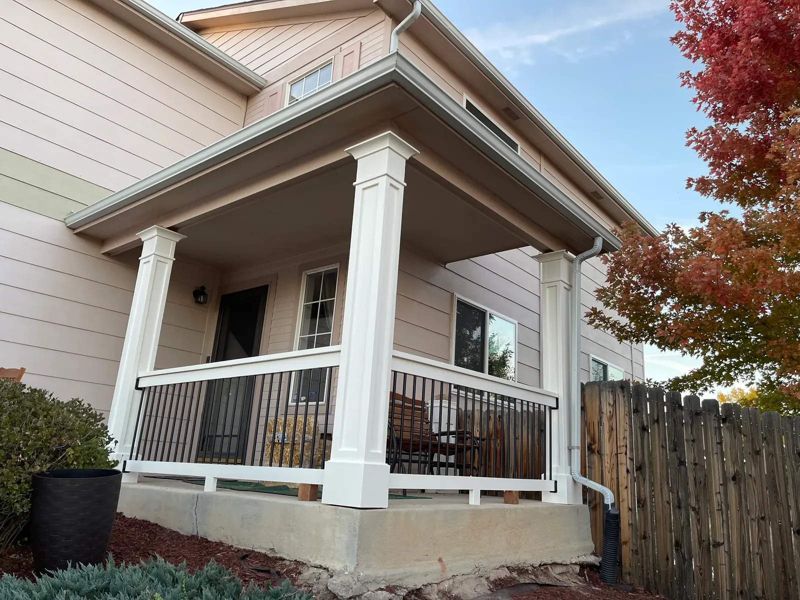 Exterior & front porch — photo 1 of 4