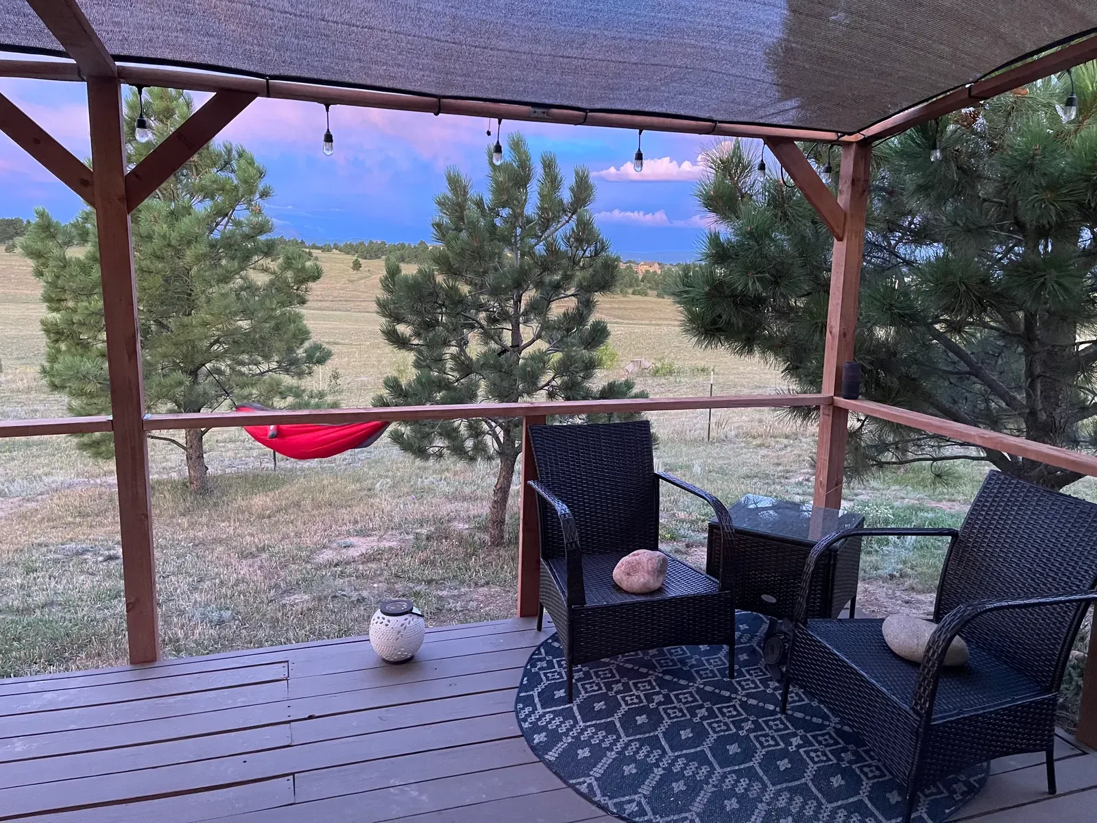 Covered deck & hot tub — photo 3 of 4