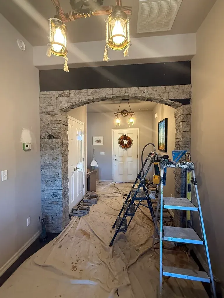 Stone accent & interior — photo 3 of 4